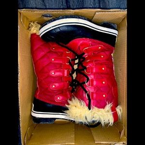 Women’s Sorel Tofino Boots - size 6